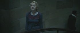 Don’t you remember what Cho said about Rowena Ravenclaw’s diadem: ‘There’s not a person alive who’s
seen it.’ It’s obvious, isn’t it? We have to talk to someone who’s dead.