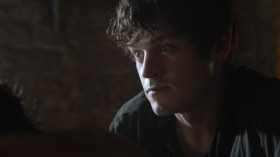 - I need you to play a role. To pretend to be someone you're not.
- Pretend to be who?
- Theon Greyjoy.