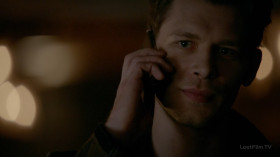- Hello, love.
- Who is this?
- Ouch, has it really been that long?
- Klaus...