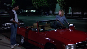 - Is this your car?
- Oh, no, in Beverly Hills we just take whichever car's closest.