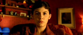 Dufayel's attempts to meddle are intolerable! If Amélie chooses to live in a dream and remain an introverted young woman, she has an absolute right to mess up her life!